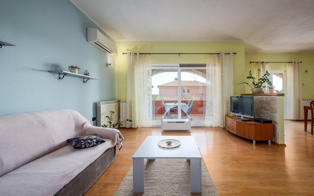 Iva House With Apartment Umag Exterior photo