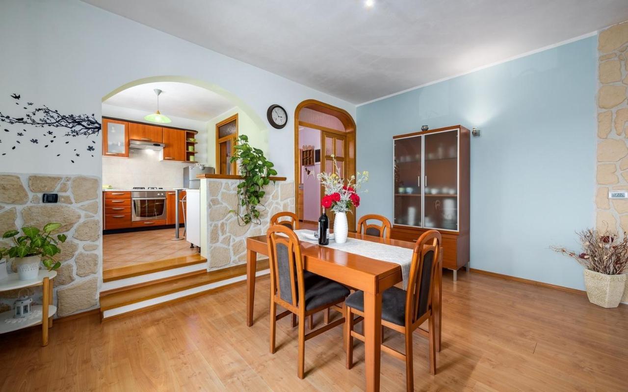Iva House With Apartment Umag Exterior photo